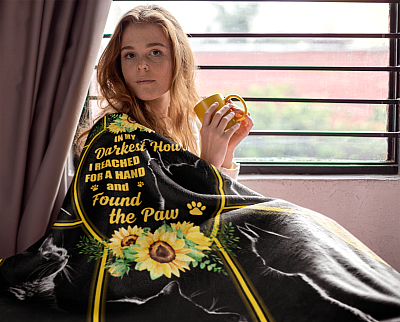 Alternative view of In My Darkess Hour I Reached For A Hand and Found The Paw Fleece Blanket - Sherpa Blanket