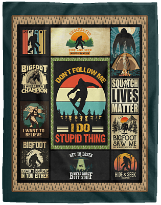 Bigfoot and Sasquatch Hunter Believers Blanket - Sasquatch Bigfoot Believer Hide And Seek Hunter Blanket