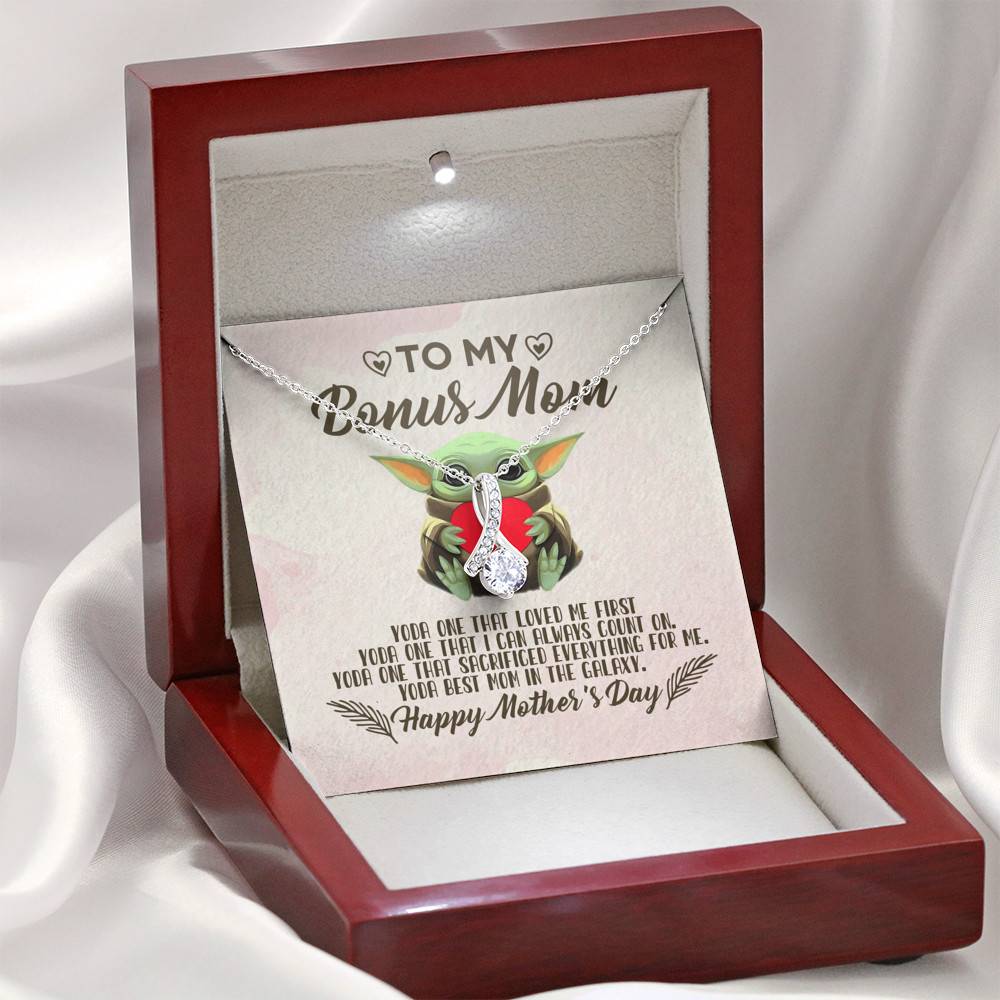 To My Bonus Mom Yoda the One That Loves Me First Happy Mother's Day Alluring Beauty Necklace