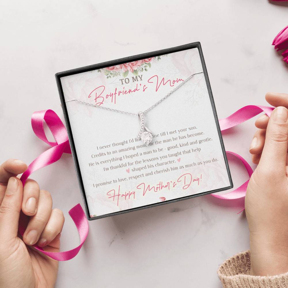To My Boyfriend's Mom I Never Thought I'd Find The One Till I Met Your Son Alluring Beauty Necklace