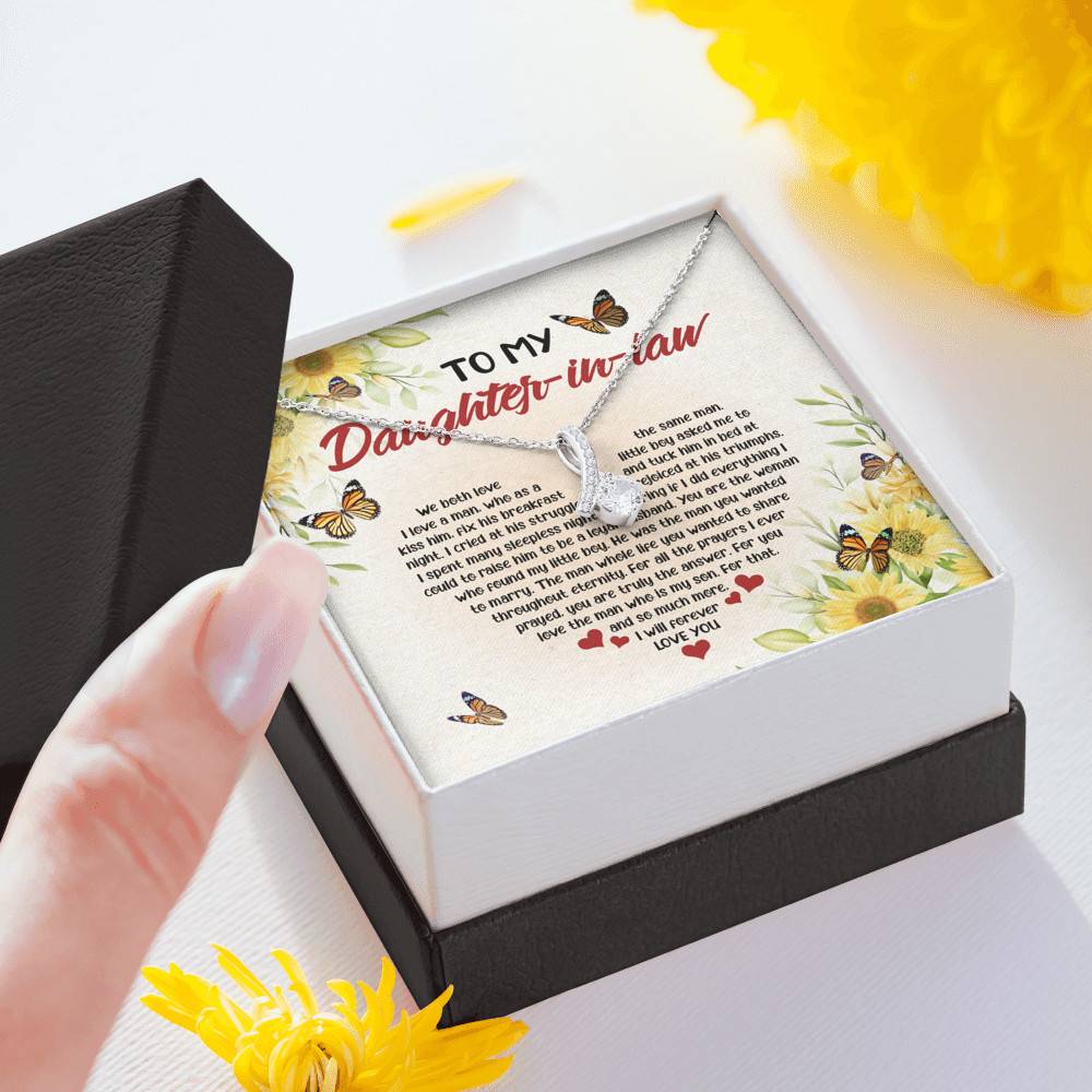 To My Daughter In Law We Both Love Same Man Alluring Beauty Pendant Necklace Wedding Gifts From Mother In Law