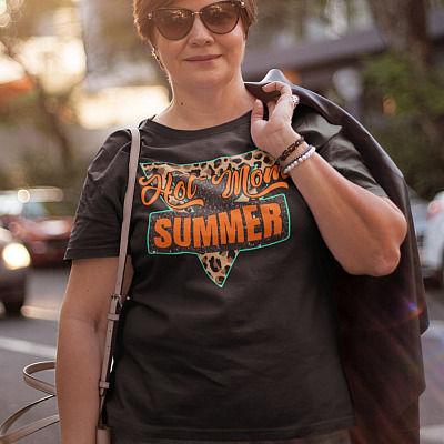 Alternative view of Hot Mom Summer Leopard T-Shirt Summer Mom Outfits