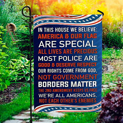 Garden Flag (11.5" x 17.5")