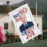 30x40 House Flag Mockup 4