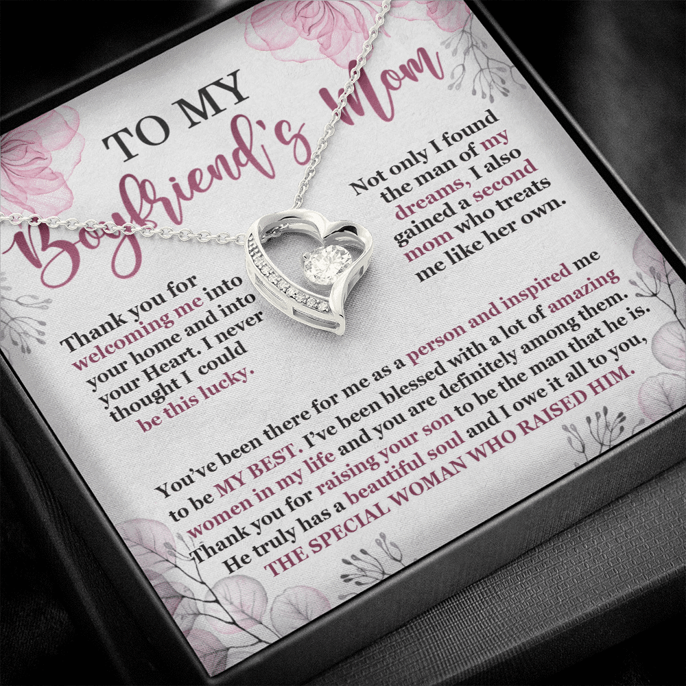 To My Boyfriend's Mom Thank You For Welcoming Me Forever Heart Pendant Necklace