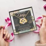 2BN. Feel My Love Infinity Heart Necklace (Gold) 5