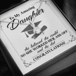To My Daughter She Believed She Could So She Worked And She Did Alluring Beauty Necklace
