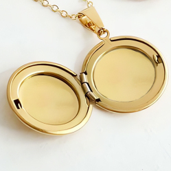 Circle Locket Necklace (Gold)